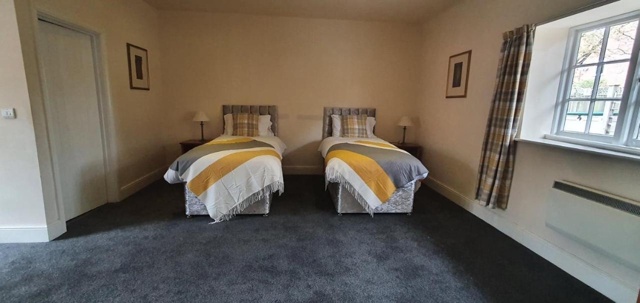 The Coach And Horses Bed and Breakfast Winchester Eksteriør billede